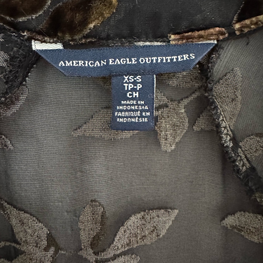 American Eagle Outfitters Black Velvet Kimono with Floral Pattern size XS/S - Picture 4 of 7